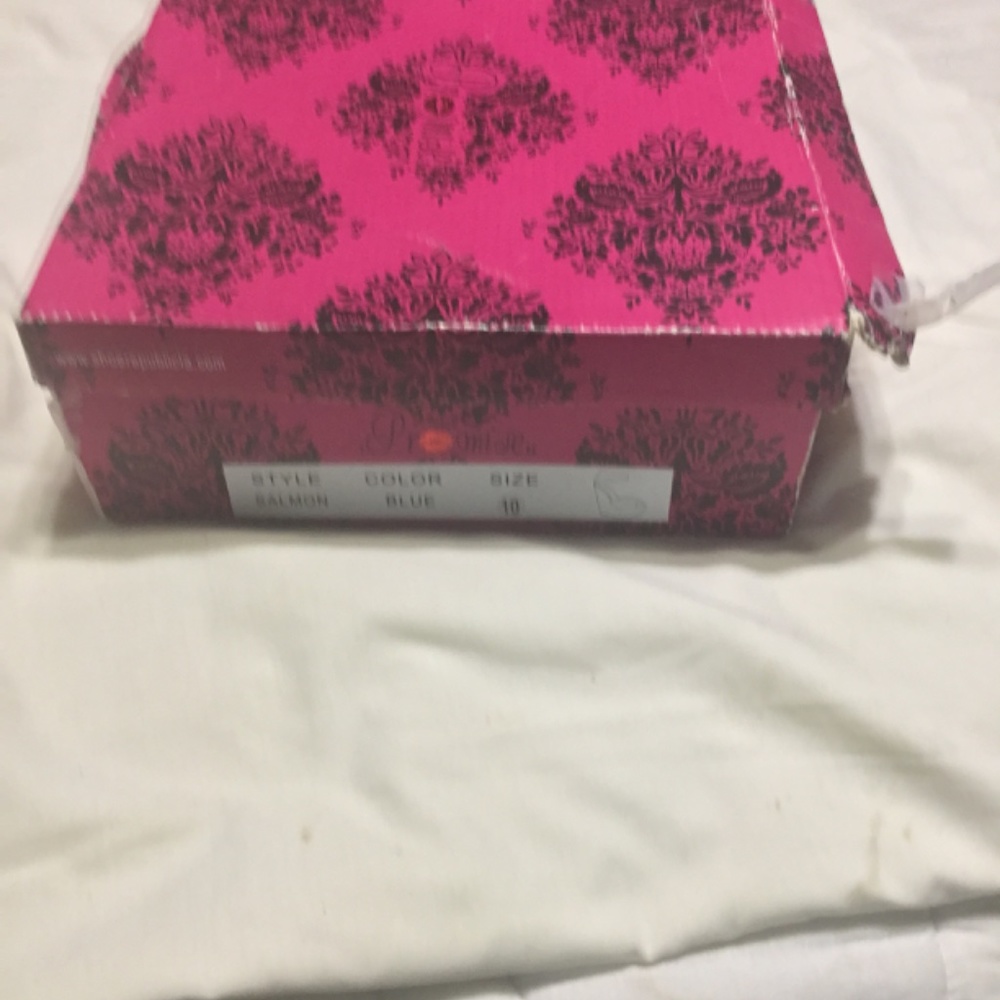 Shoes - Picture 6 of 6